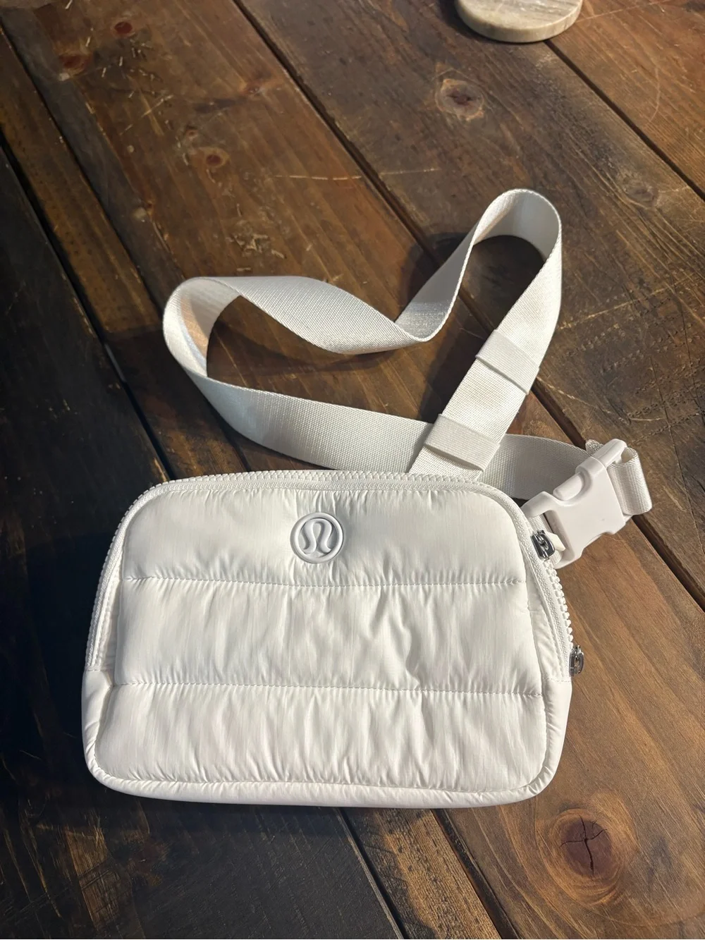 lululemon athletica Small White Crossbody Puffer Bag - Picture 1 of 2